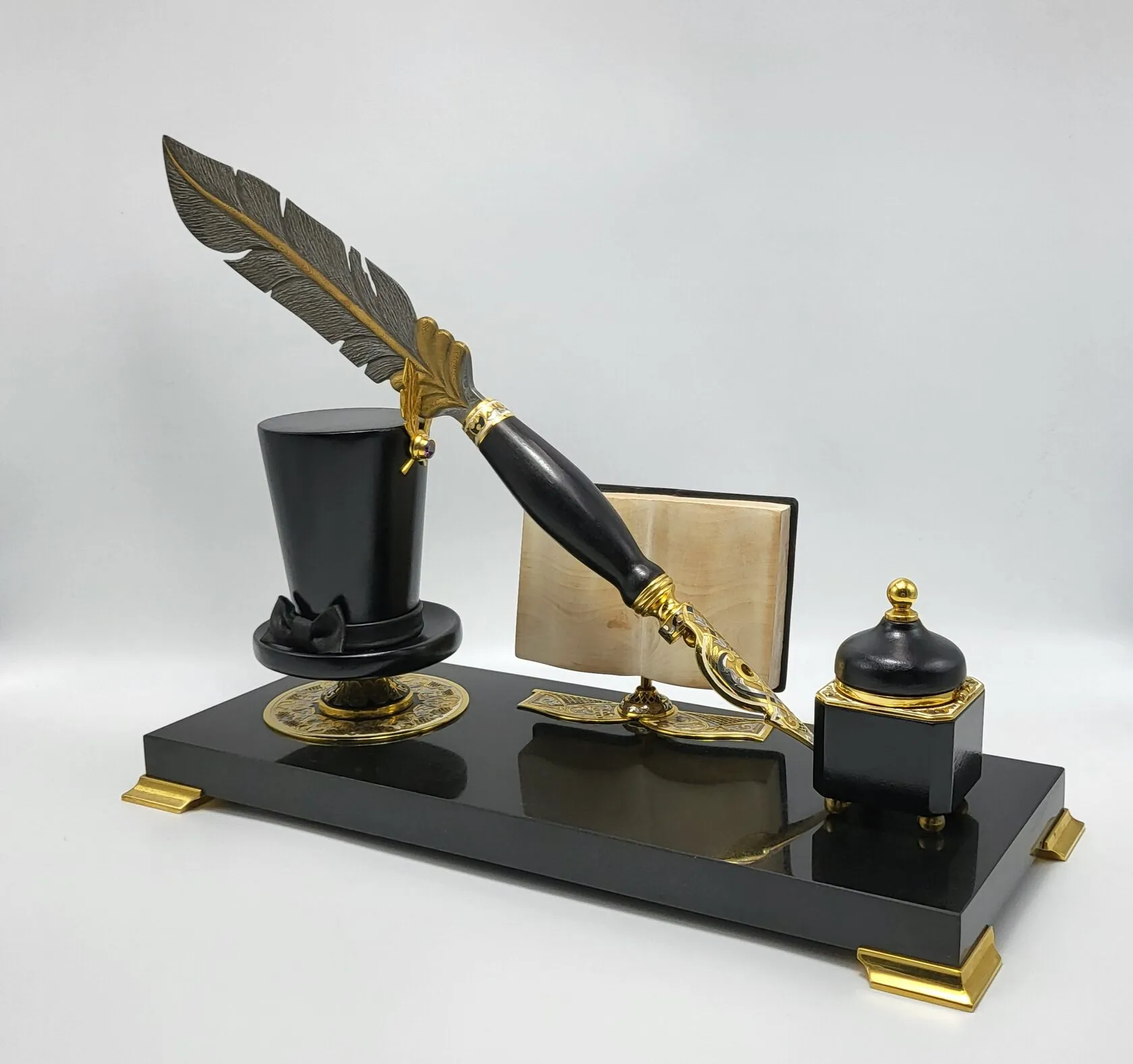 Письменный набор с ножом "Перо"